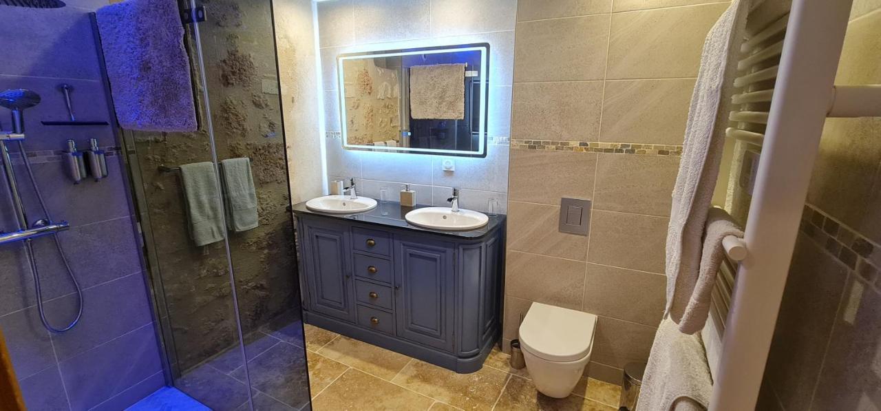 Dom Peyreton Prestige Cottages Set In A Charming Wine Property Villegouge エクステリア 写真