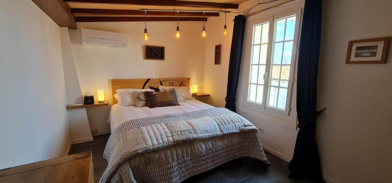Dom Peyreton Prestige Cottages Set In A Charming Wine Property Villegouge エクステリア 写真