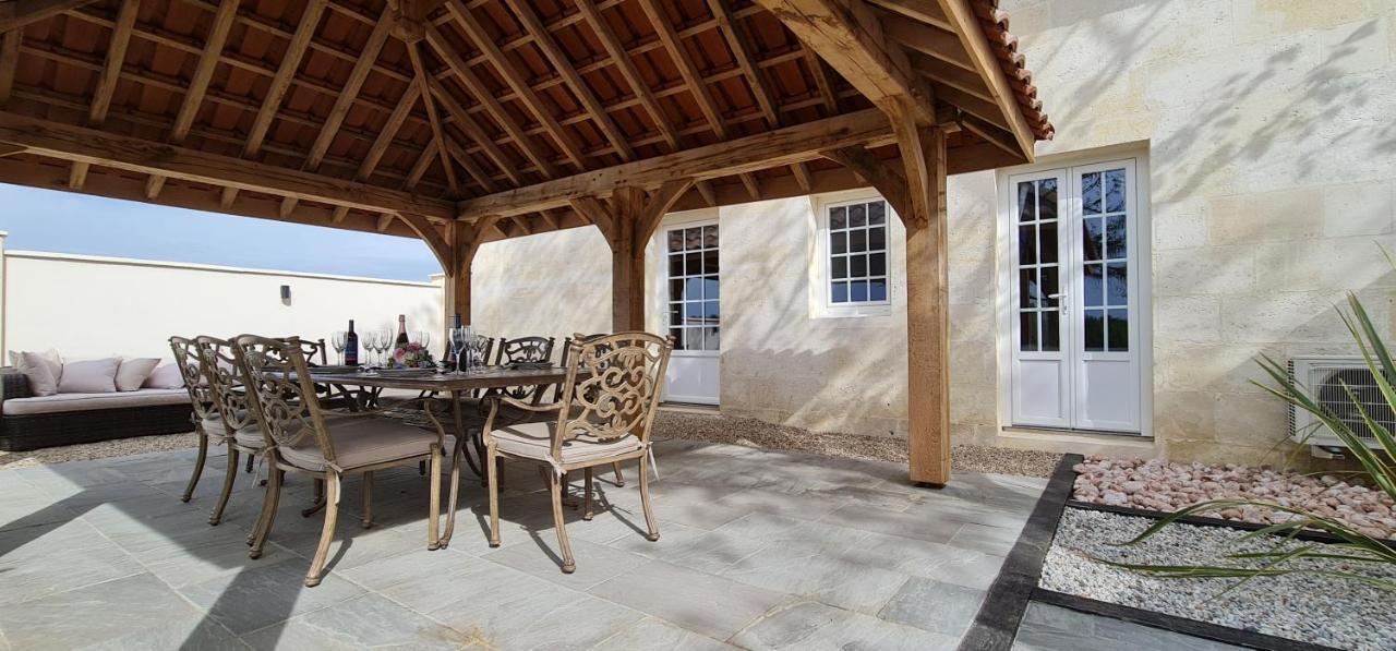 Dom Peyreton Prestige Cottages Set In A Charming Wine Property Villegouge エクステリア 写真
