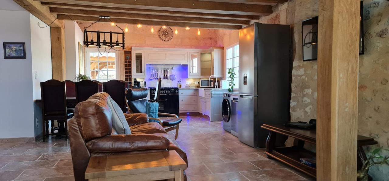 Dom Peyreton Prestige Cottages Set In A Charming Wine Property Villegouge エクステリア 写真